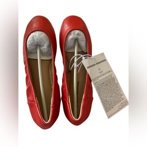 Amazon essentials women’s bright poppy red
Bellice ballet flat size 7